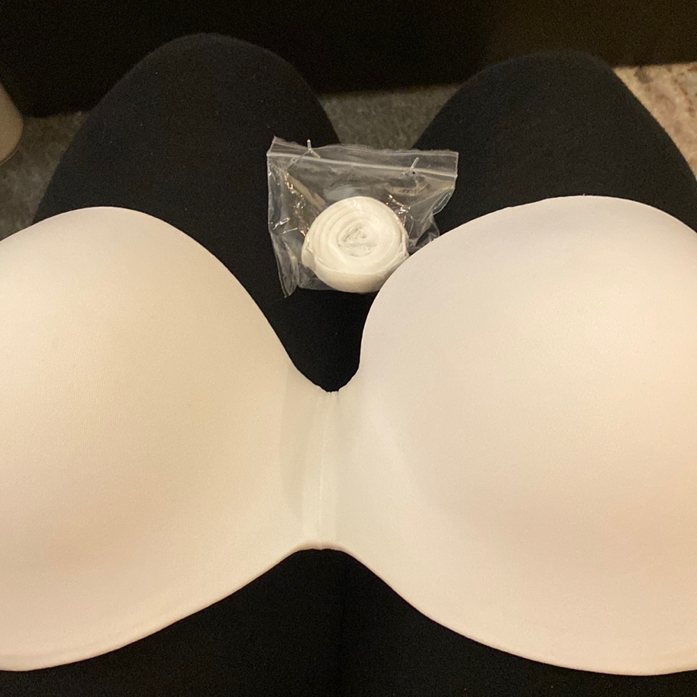 Maidenform 36D strapless bra